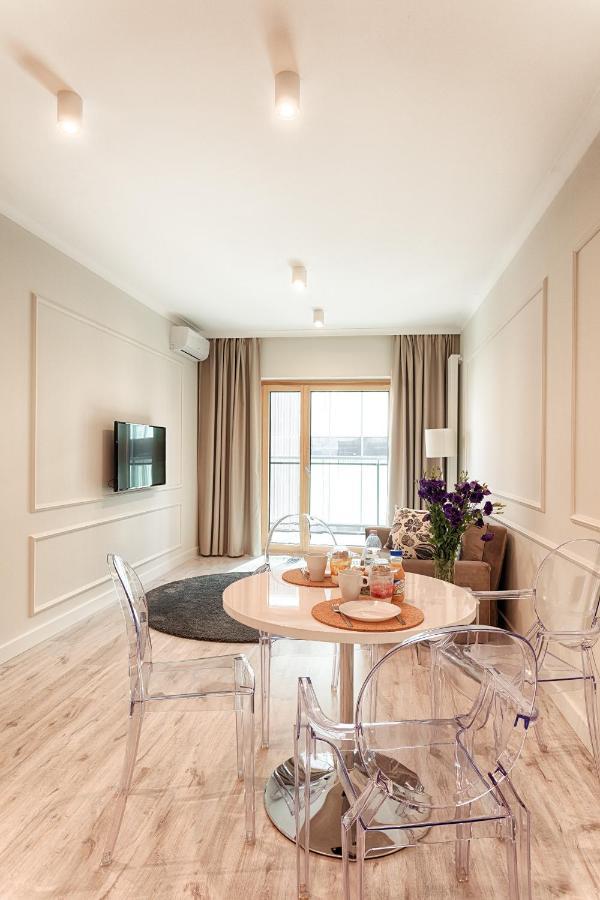 Mennica Residence Luxury Location Warschau Exterior foto
