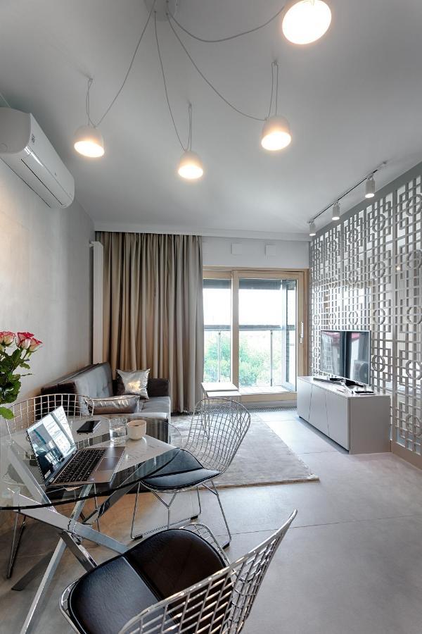Mennica Residence Luxury Location Warschau Exterior foto