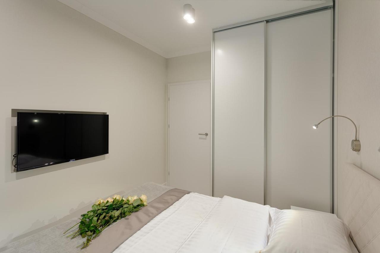 Mennica Residence Luxury Location Warschau Exterior foto