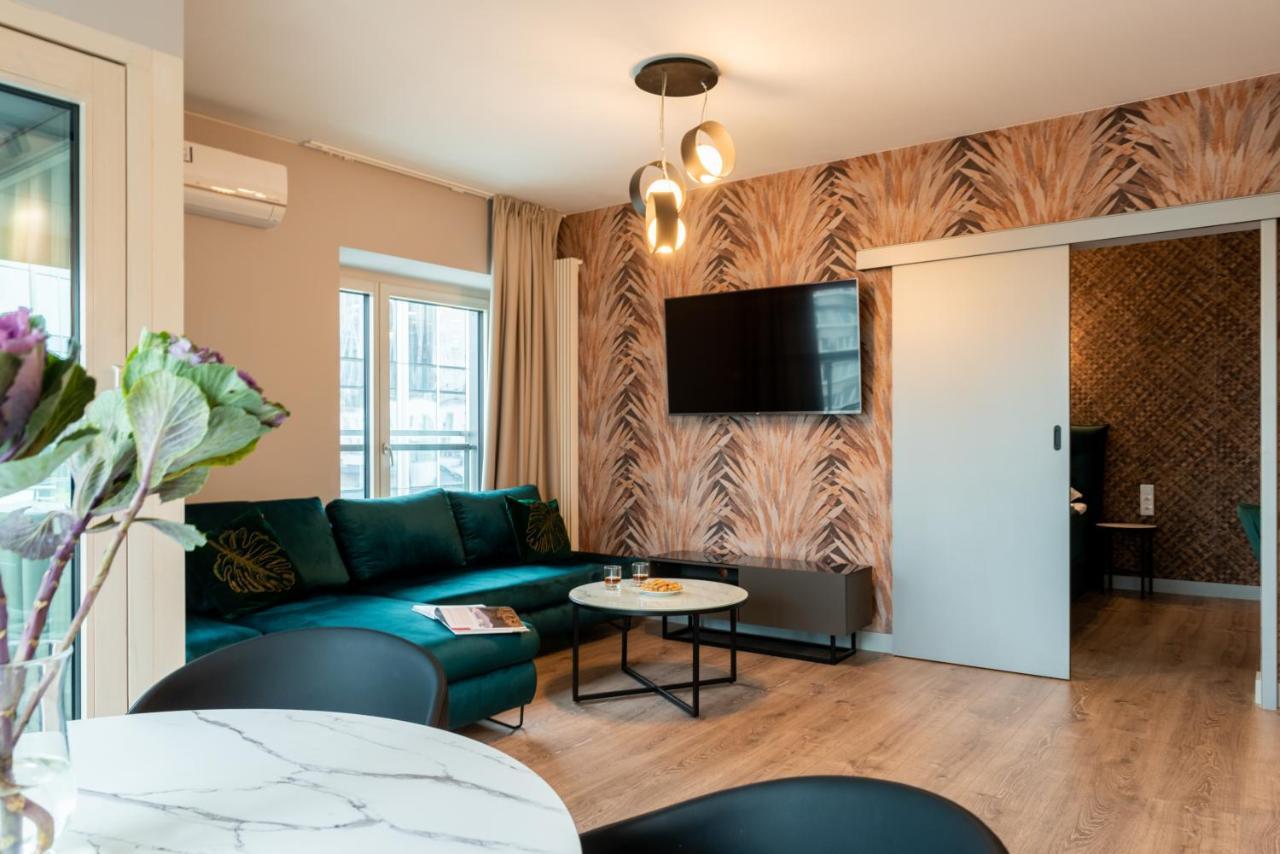 Mennica Residence Luxury Location Warschau Exterior foto