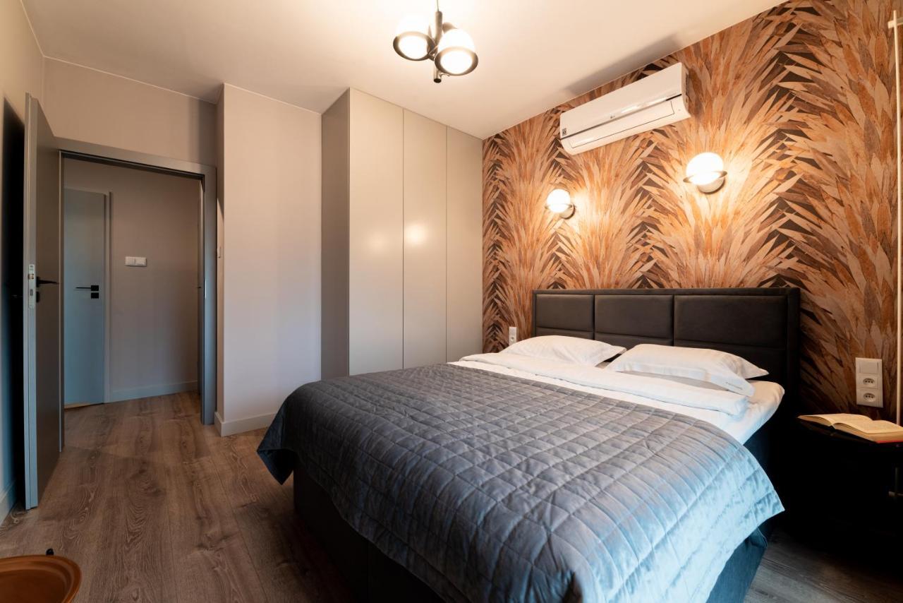 Mennica Residence Luxury Location Warschau Exterior foto