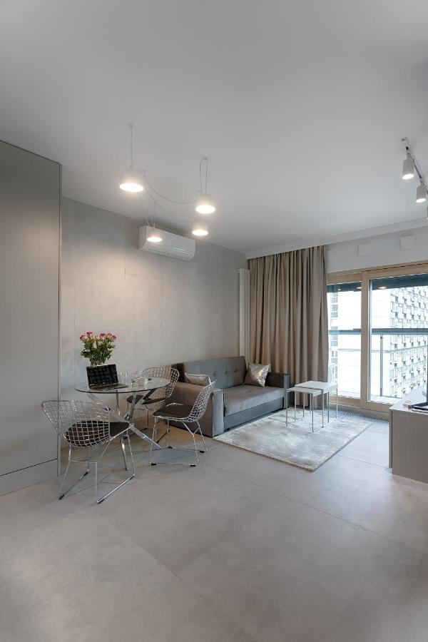 Mennica Residence Luxury Location Warschau Exterior foto